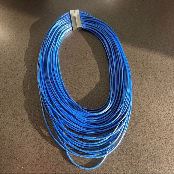 THE SOUTH APPAREL Vibrant Multi-Strand Blue Necklace with Silver Clasp - Picture 2 of 4